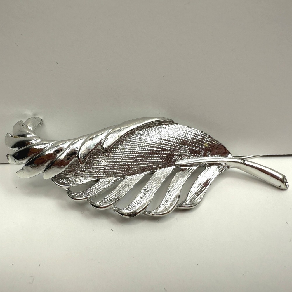 Vintage Gerry's Leaf Brooch Lapel Pin Silver Tone Fashion Jewelry 2.5 in L - Picture 2 of 6